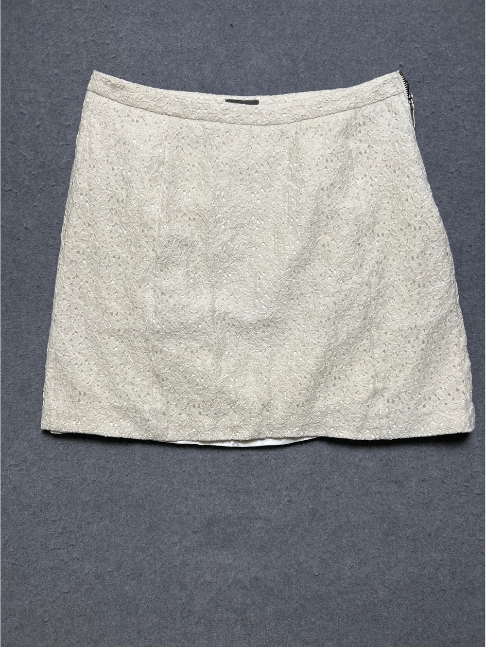 Vince Camuto Women's Ivory Lace Mini Skirt Size 8